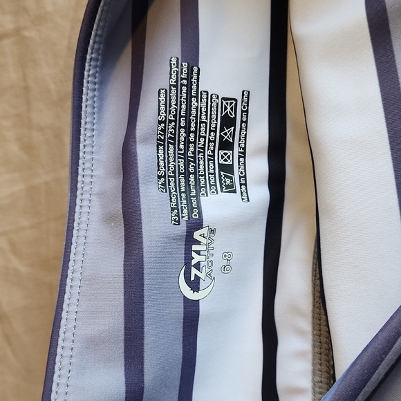 Zyia Set - Picture 4 of 6